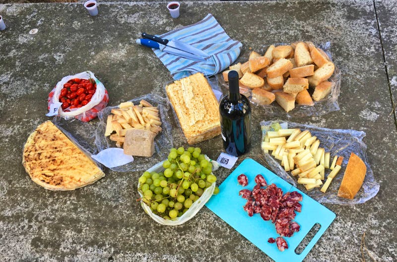 Sardisches Picknick am Monte Limbara - ©Eberhardt TRAVEL - Hanna Sehm