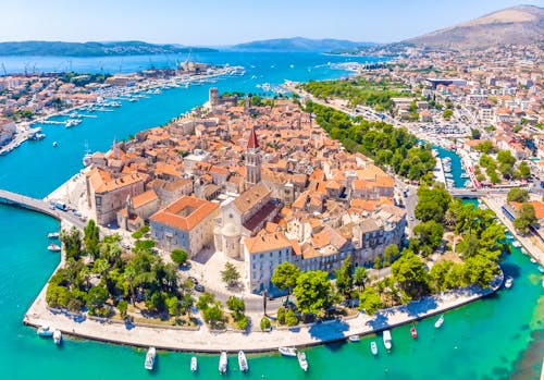 Blick auf Trogir in Kroatien &ndash; &copy; ©Alexey Fedorenko - stock.adobe.com