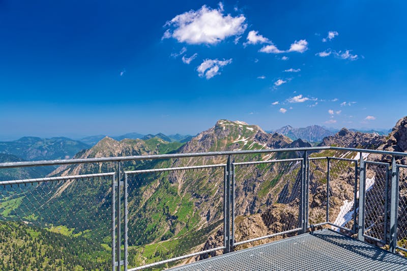 Blick vom Gipfel des Nebelhorns in Richtung Rotspitze - ©nemo1963 - stock.adobe.com