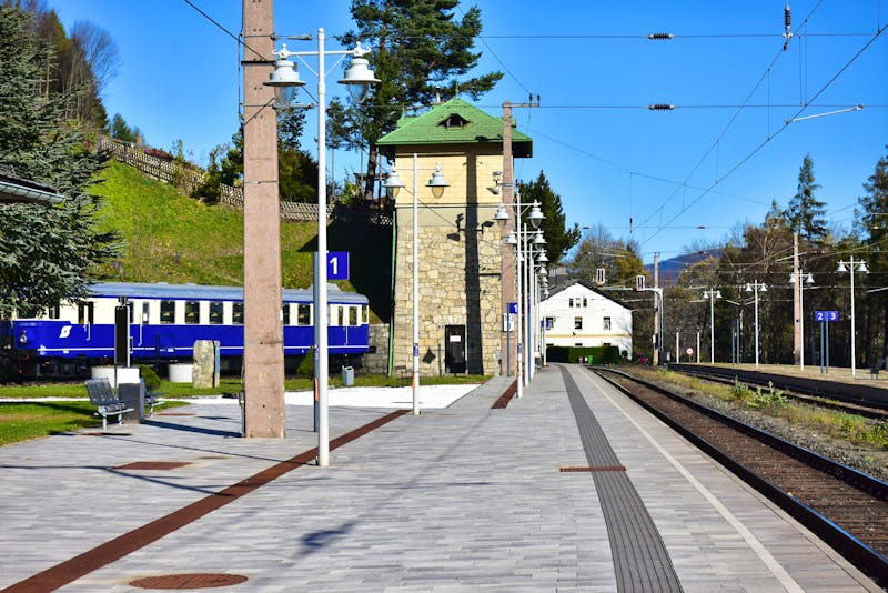 Der Bahnhof der Semmeringbahn in Semmering - ©gallas - stock.adobe.com