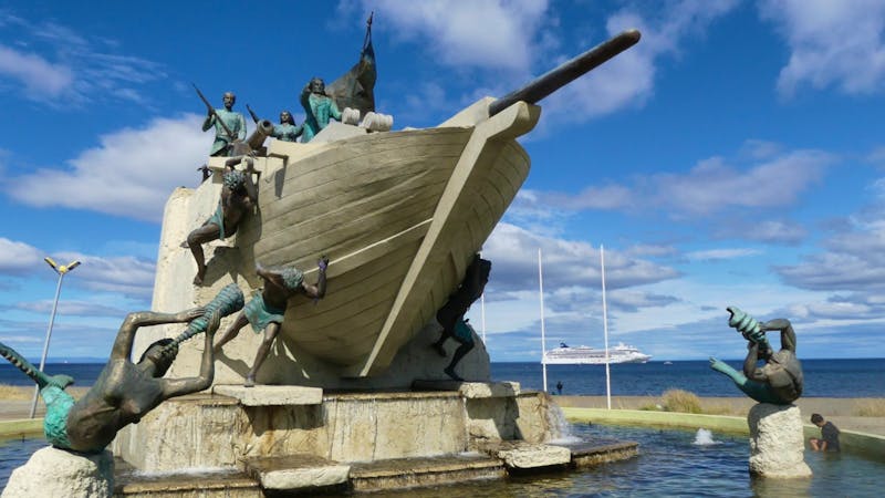 Punta Arenas - Denkmal für den Schoner Ancud - ©Eberhardt TRAVEL - Frank Nimschowski