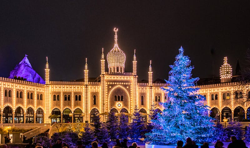 Tivoli in Kopenhagen zur Weihnachtszeit - ©Kurt Nielsen - stock.adobe.com