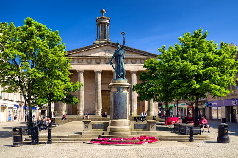 Elgin Stadtzentrum - ©©Jaroslav Moravcik - stock.adobe.com