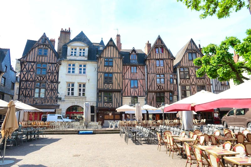 Tours im Loir-Tal - Place Plumereau in der Altstadt - ©Florence Piot - stock.adobe.com