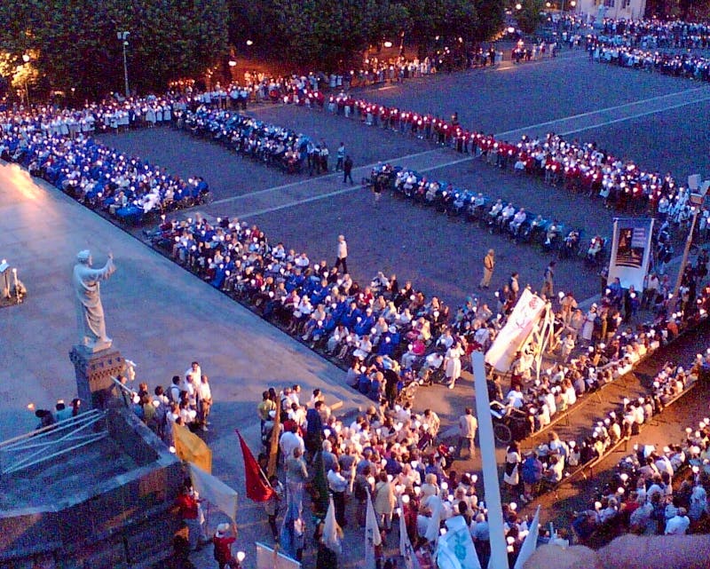 Lourdes - Lichterprozession - ©Peter Großer - Eberhardt TRAVEL