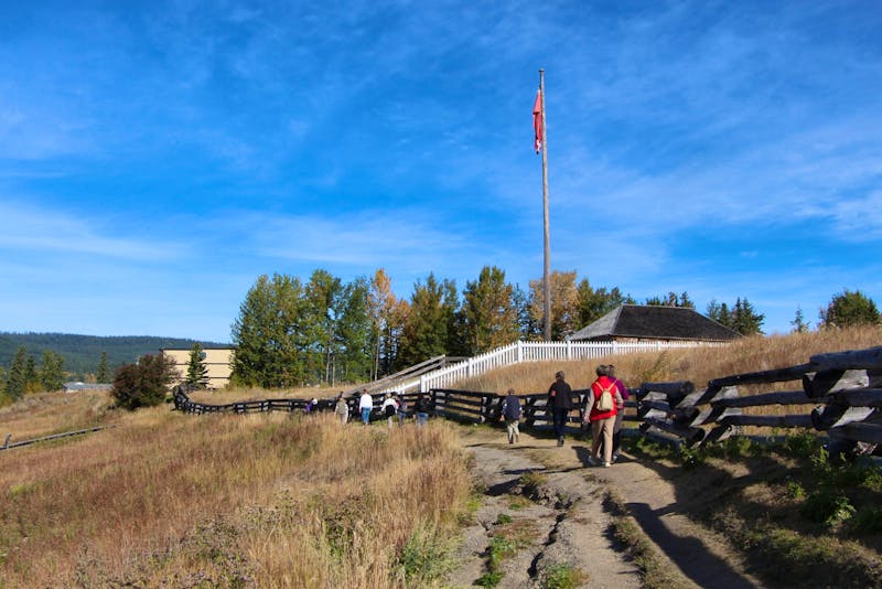 Führung im historischen Fort St. James - ©Eberhardt TRAVEL - Kristin Weigel