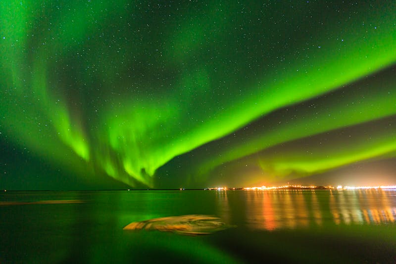 Nordlichter bei Borganes am Borgarfjördur - ©©mophoto - stock.adobe.com