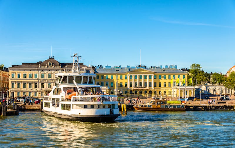 Stadtfähre zur Festung Suomenlinna in Helsinki - ©©Leonid Andronov - stock.adobe.com