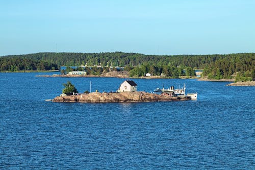 Inseln bei Turku - Finnland &ndash; &copy; ©Mikhail Markovskiy - stock.adobe.com