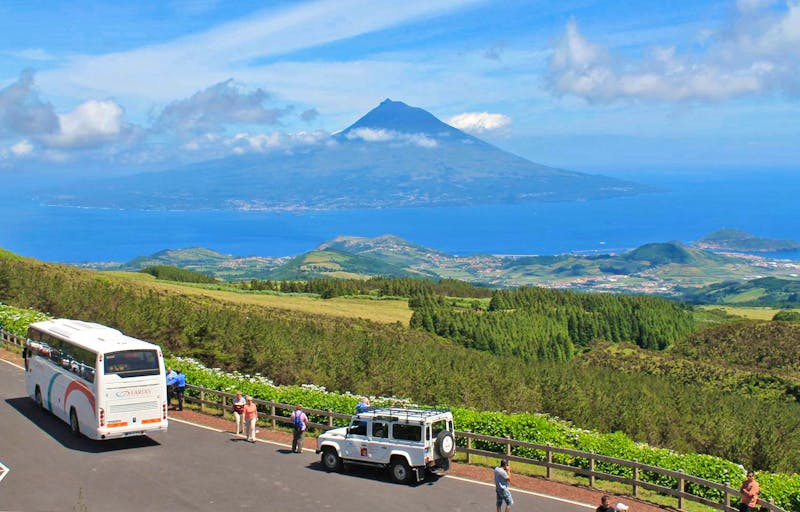 Rundfahrt auf der Insel Faial - ©Eberhardt TRAVEL - Isabel Braksiek