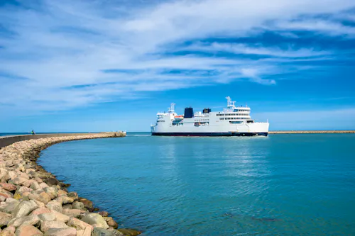 Fährschiff nach Dänemark bei Puttgarden - Fehmarn &ndash; &copy; Jürgen Wackenhut - stock.adobe.com