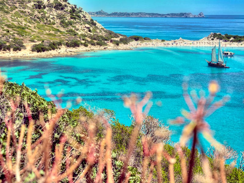 Landzunge Punta Molentis auf Sardinien - ©©LORENZO - stock.adobe.com