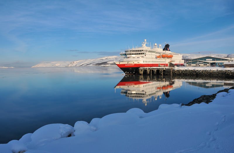 MS Nordkapp in Kirkenes - Hurtigruten Kreuzfahrt - ©Ruedi Häfelfinger – Guest image / Hurtigruten