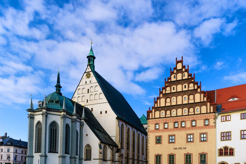 Freiberg (Sachsen) - Untermarkt mit Freiberger Dom und Stadtmuseum - ©Anne Miersch - adobe.stock.com