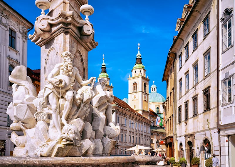 Robba Brunnen in Ljubljana  - ©Roman Babakin - Adobe Stock