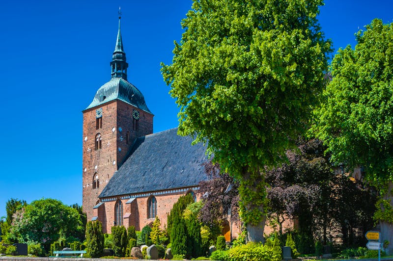 Sankt Nikolai Kirche in Burg auf der Insel Fehmarn - ©Jürgen Wackenhut - stock.adobe.com