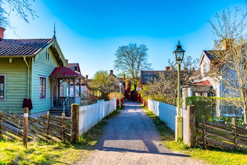 Typische Holzhäuser in der Altstadt Gamla Linköping &ndash; &copy; ©dudlajzov - stock.adobe.com