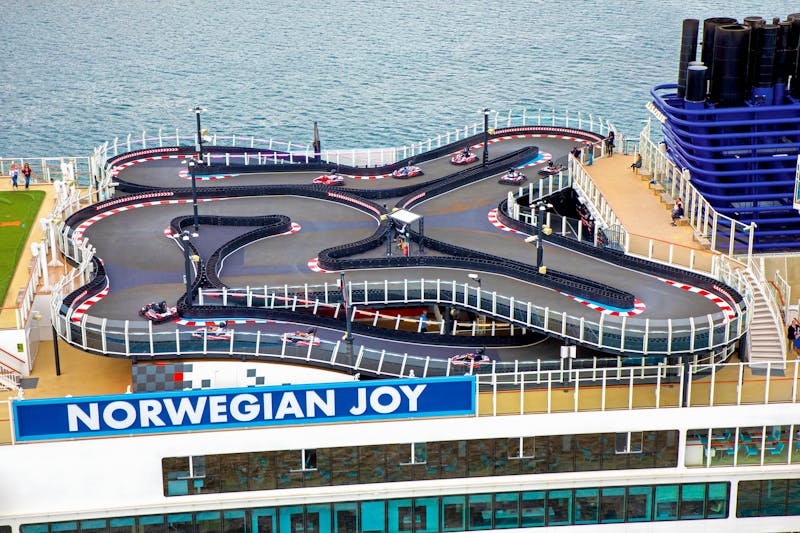 Kreuzfahrtschiff Norwegian Joy - Kartbahn - ©Michel Verdure - Norwegian Cruise Line