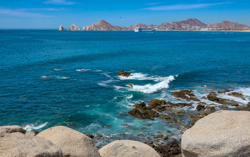 Kreuzfahrtschiff bei Cabo San Lucas, Mexiko - ©2018 JILL CLARDY - Adobe Stock