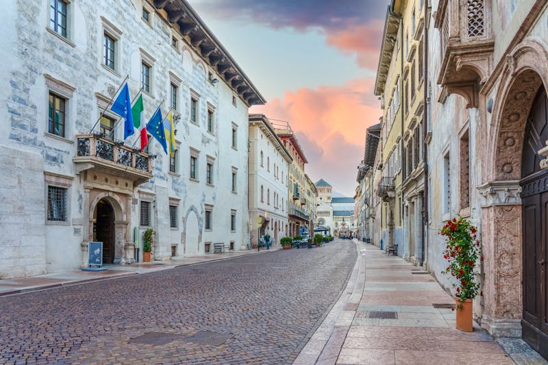 Trient - in der Altstadt - ©DIRK MEUTZNER - Adobe Stockphoto