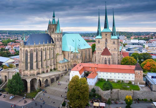 Erfurt mit Dom, Domstufen und St.-Severi-Kirche &ndash; &copy; ©Henry Czauderna - stock.adobe.com