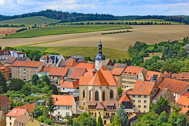 Mansfeld - Blick auf die Stadt und die St.-Georg-Kirche - ©©Udo Kruse - stock.adobe.com