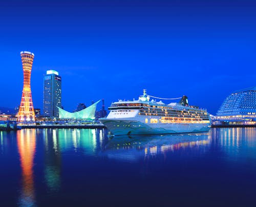 NCL Norwegian Spirit in Kyoto &ndash; &copy; NCL