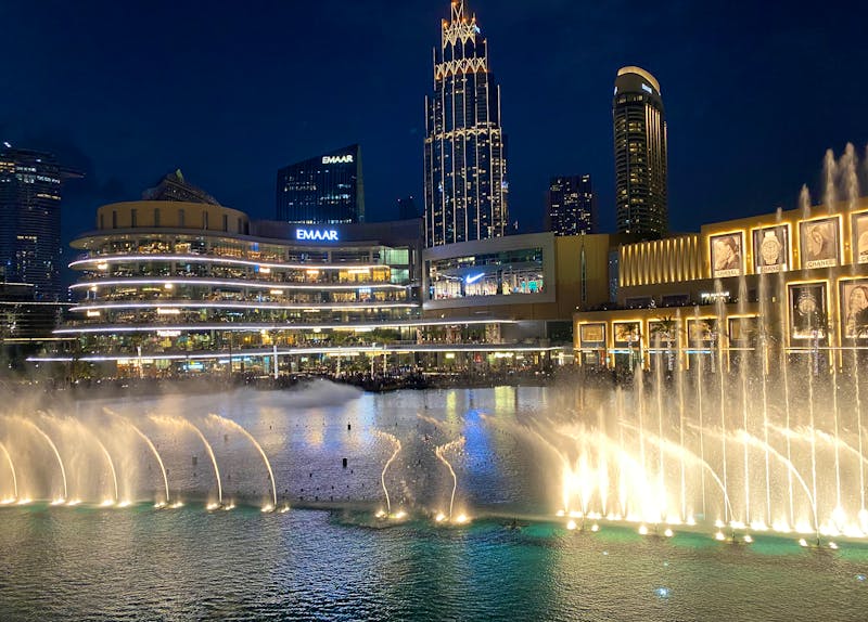 Wasserspiele an der Dubai Mall - ©Eberhardt TRAVEL - Marianne Förster
