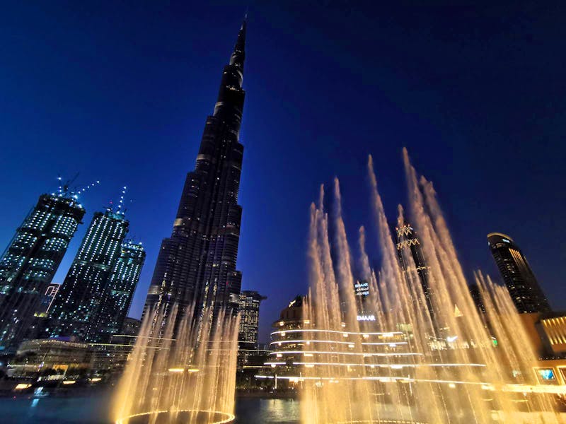 Wasserspiele an der Dubai Mall - ©Eberhardt TRAVEL - Simone Willner