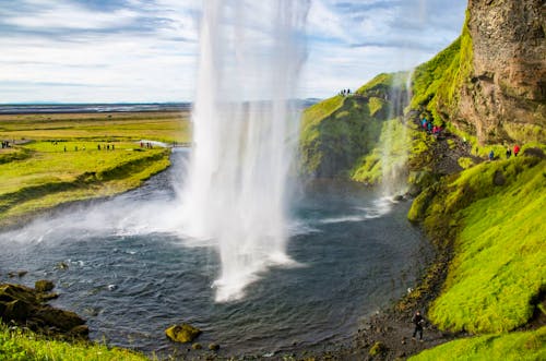 Seljalandsfoss im Süden Islands &ndash; &copy; Eberhardt TRAVEL - Katharina Kurianowski