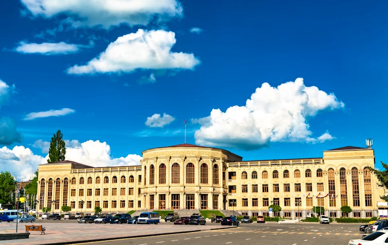 Rathaus von Gyumri in Armenien - ©©Leonid Andronov - stock.adobe.com