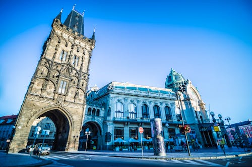 Prag - Pulverturm und Gemeindehaus &ndash; &copy; romanple - stock.adobe.com
