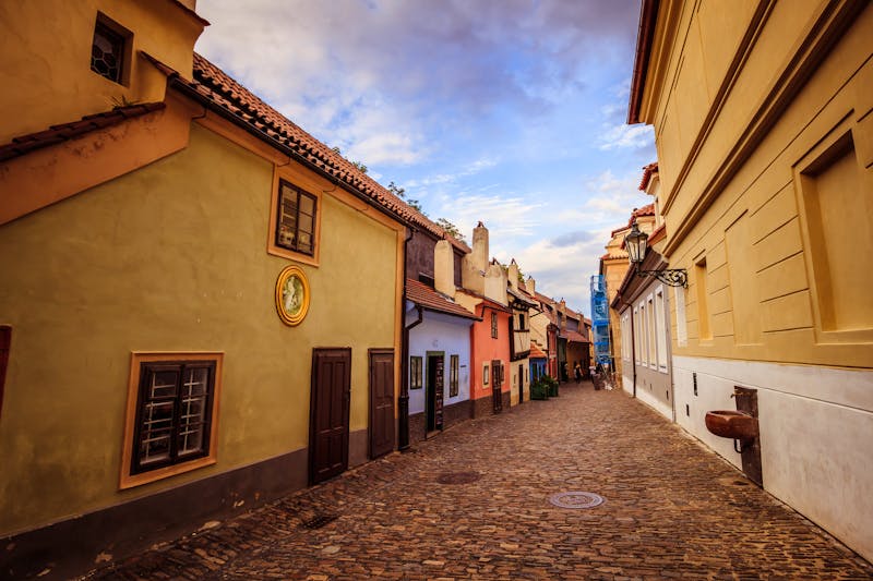 Prager Burg - Goldenes Gässchen - ©romanple - stock.adobe.com