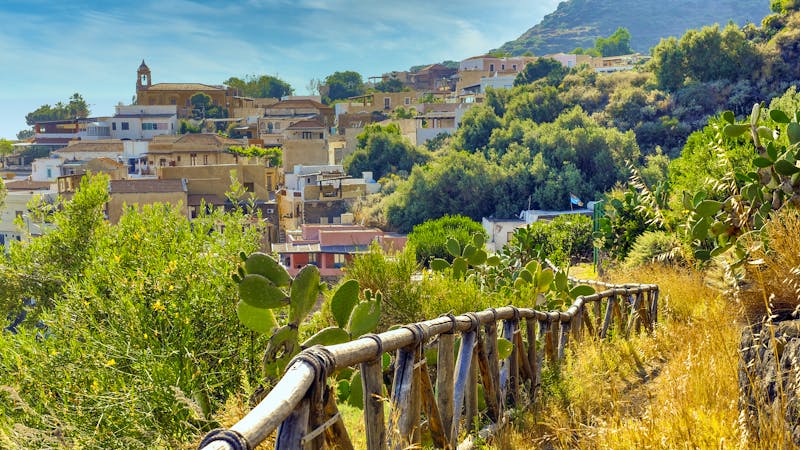 Insel Salina - Rinella - ©ROLAND RISSE - Adobe Stockphoto