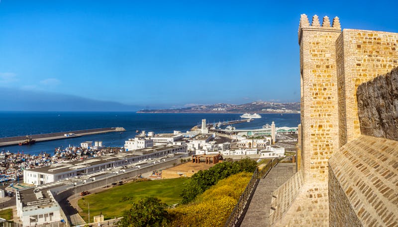 Blick auf den Hafen von Tanger in Marokko - ©Pierre-Yves Babelon - Adobe Stock