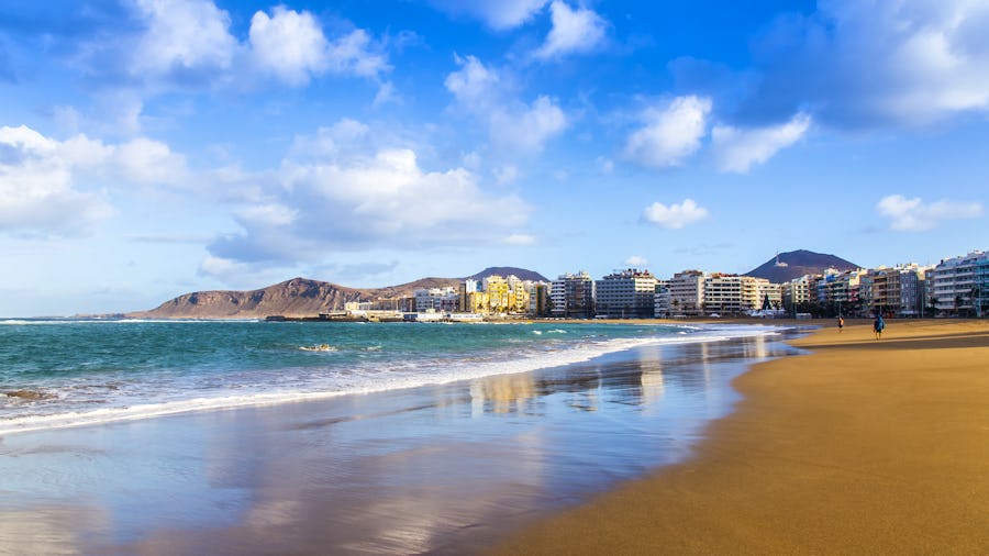 Strand von Las Palmas de Gran Canaria – © ©Elena Belyaeva - stock.adobe.com