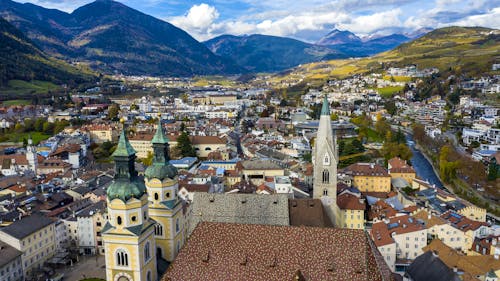 Blick auf Bozen &ndash; &copy; fabrus - stock.adobe.com