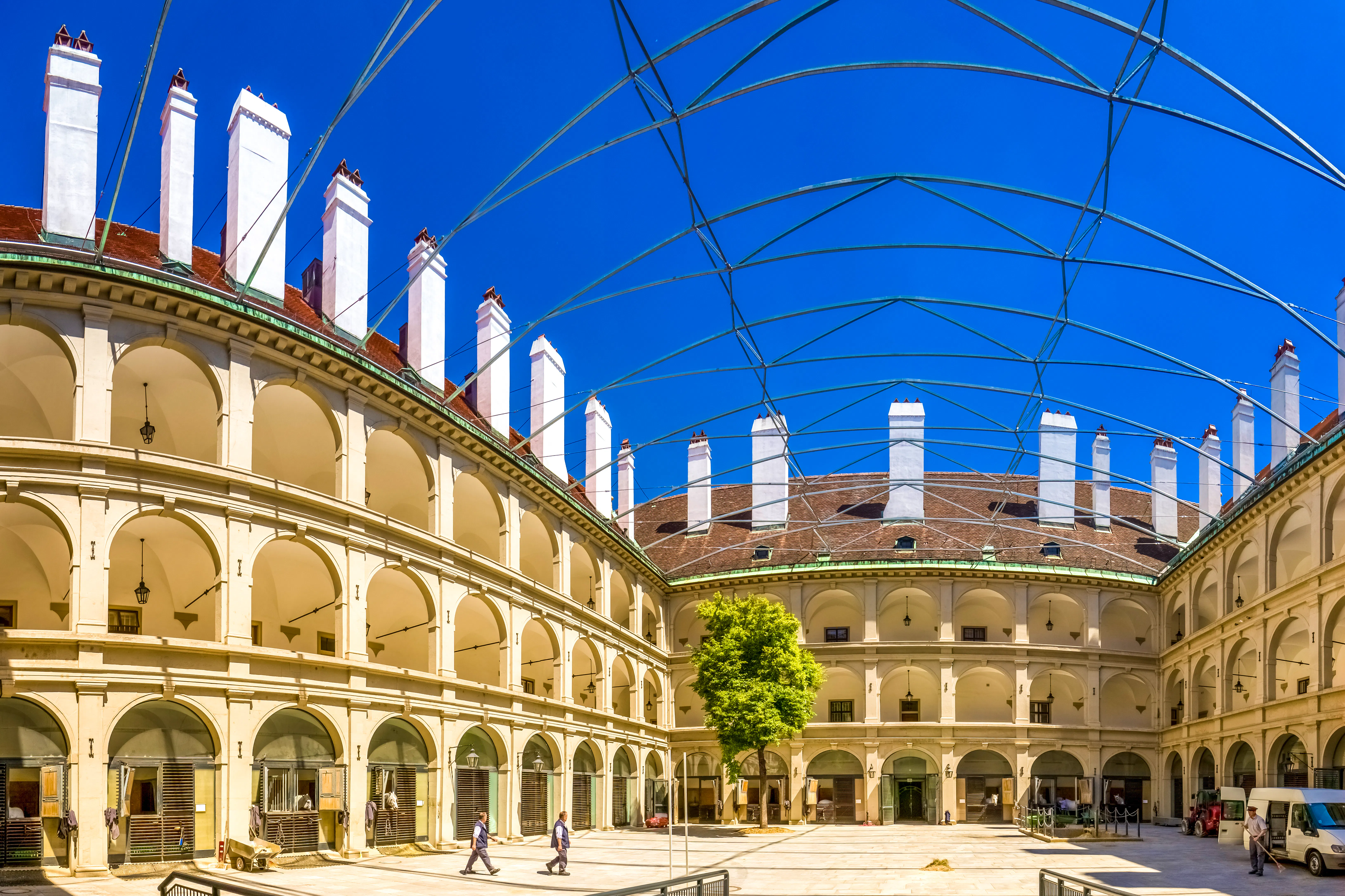 Wien - Spanische Hofreitschule - &copy;Sina Ettmer - stock.adobe.com