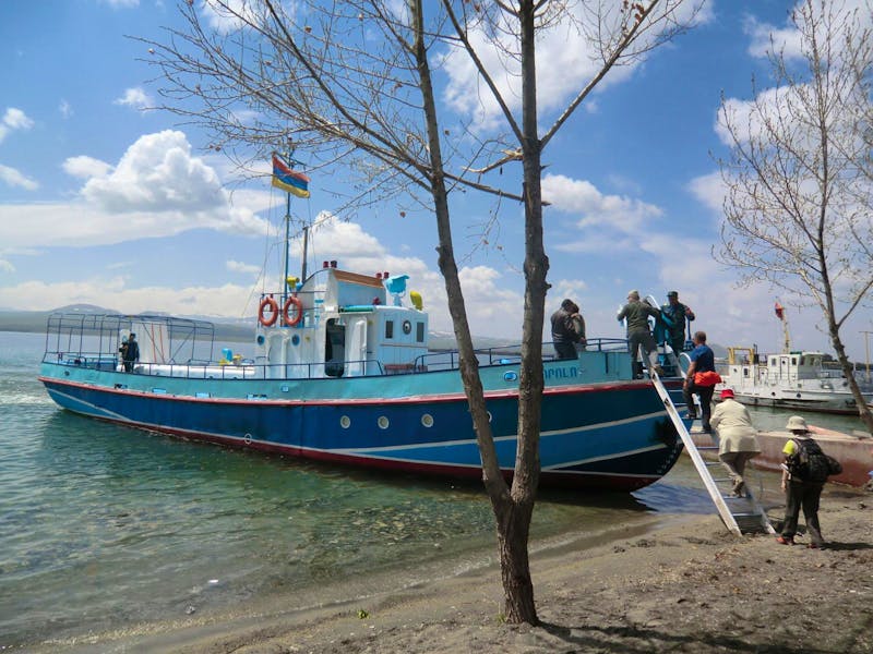 Bootsfahrt auf dem Sewansee in Armenien - ©Eberhardt TRAVEL - Dörte Dürfeld