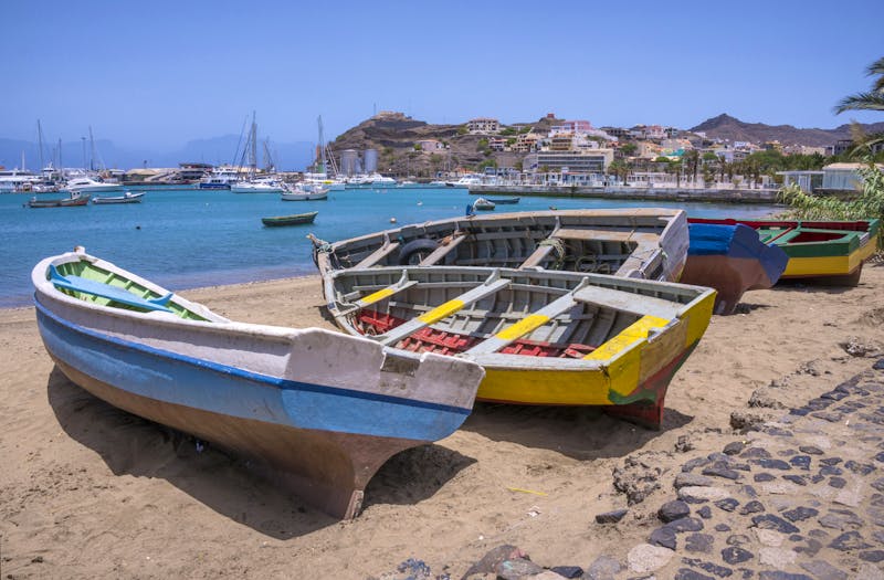 Fischerboote in Mindelo - Kapverden - ©©s-aznar - stock.adobe.com