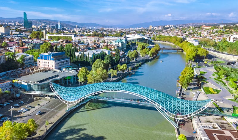 Friedensbrücke in Tblissi - ©©Iuliia Sokolovska - stock.adobe.com