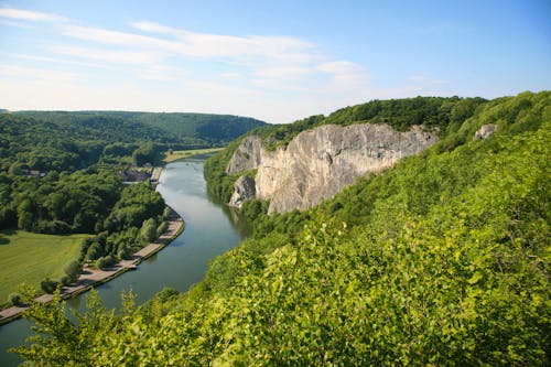 Maas-Tal in Belgien &ndash; &copy; ©jerome berquez - stock.adobe.com