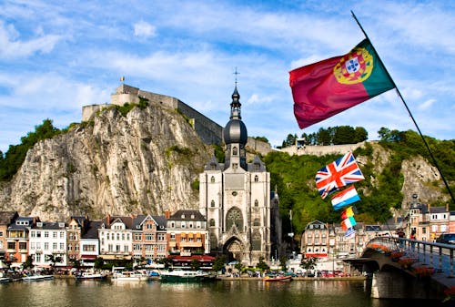 Notre-Dame de Dinant in Belgien &ndash; &copy; ©Uolir - stock.adobe.com