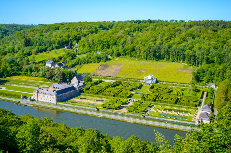 Schloss Freyr Castle bei Dinant - ©©Steven - stock.adobe.com