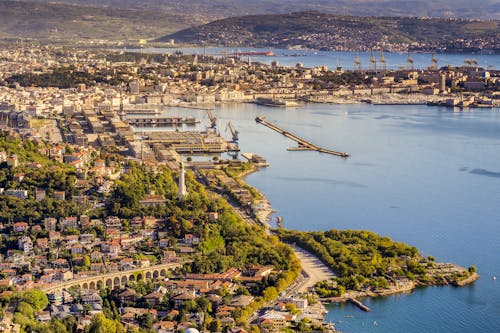 Blick auf Triest an der Adria &ndash; &copy; ©Tommaso Lizzul - stock.adobe.com