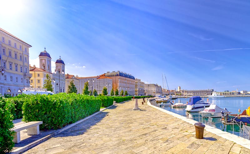 Küstenpromenade von Triest an der Adria - ©©Flaviu Boerescu - stock.adobe.com