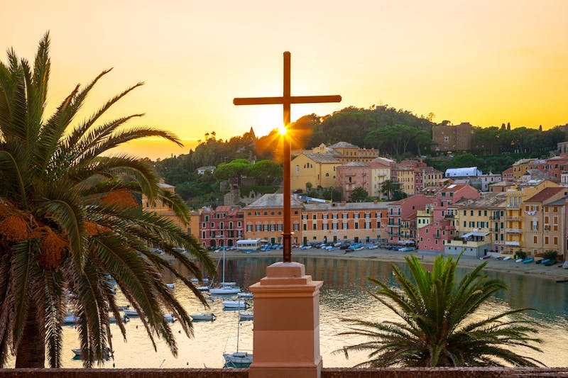 Sestri Levante am Abend - ©Valery Bareta - stock.adobe.com