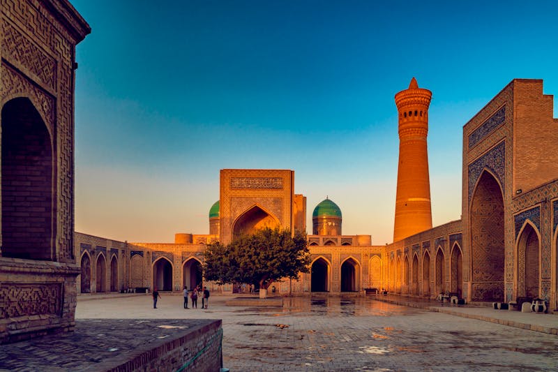 Besichtigung der Kaljan-Moschee in Buchara - ©©eranicle - stock.adobe.com
