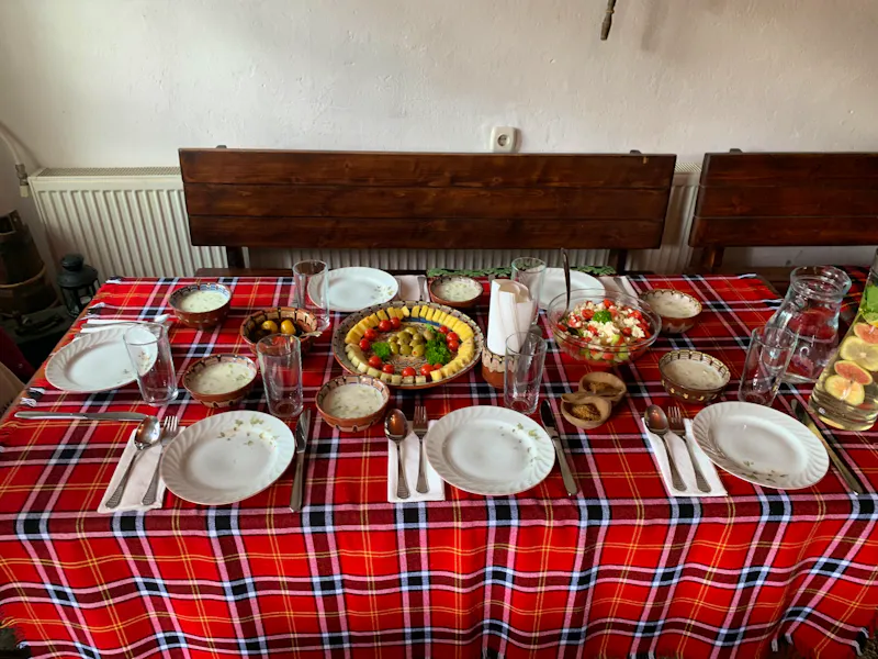 Mittagessen bei Elli - Öko-Bauernhof Staroto Shkolo - &copy;Madlena Voigt