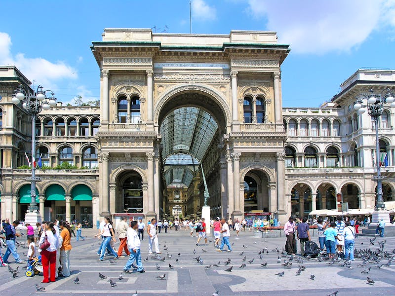 Mailand - Platz vor der Galleria Vittorio Emanuele II - ©Adobe Stockphoto